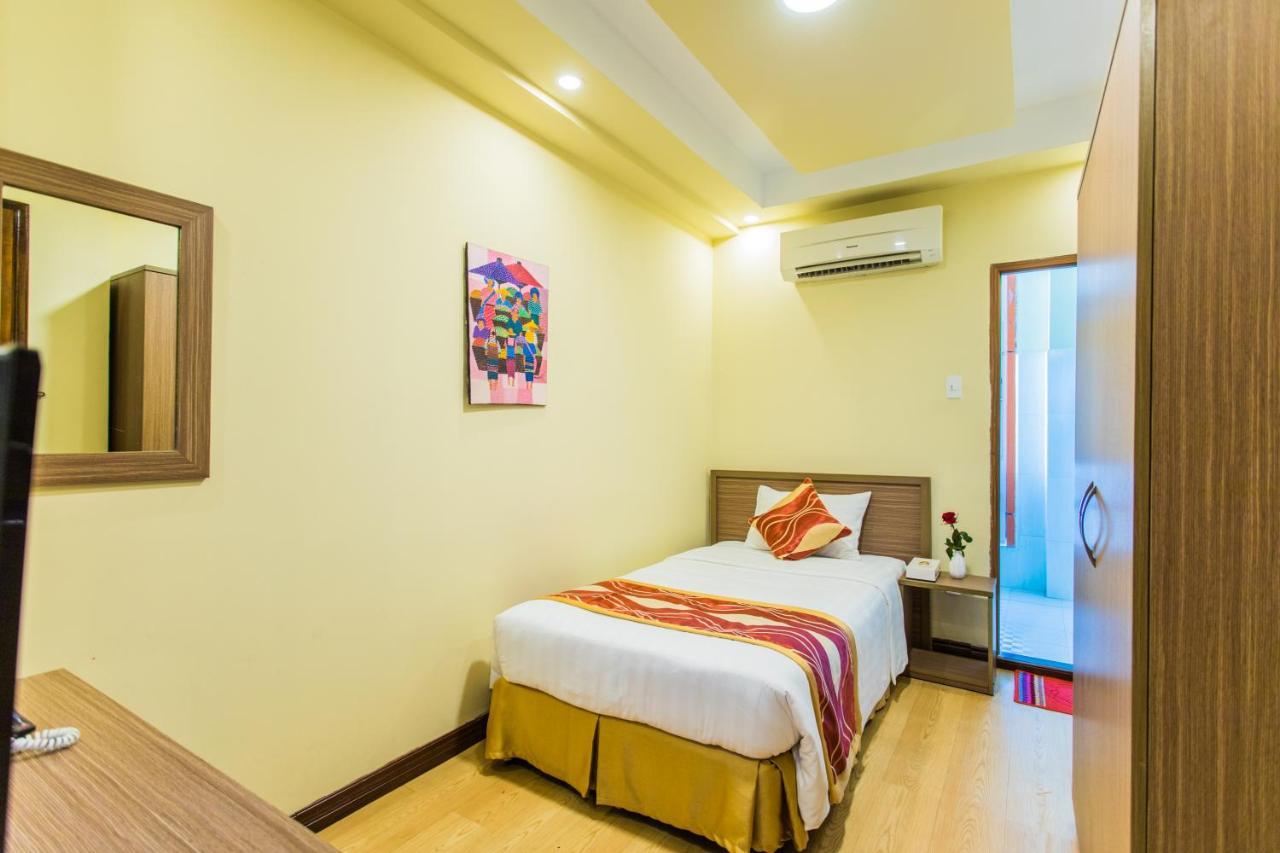 Golden Gate China Town Hotel Yangon Ngoại thất bức ảnh