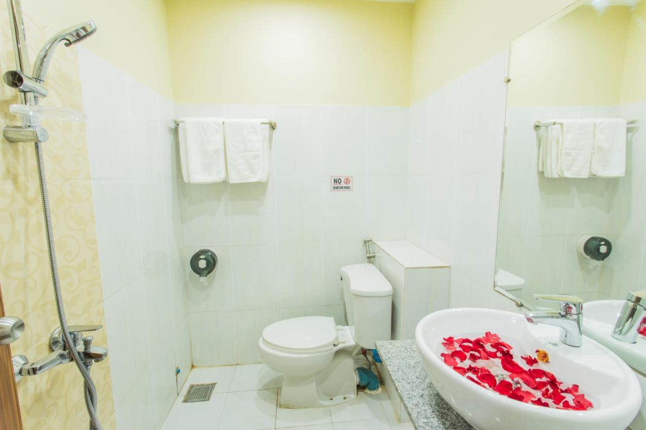 Golden Gate China Town Hotel Yangon Ngoại thất bức ảnh