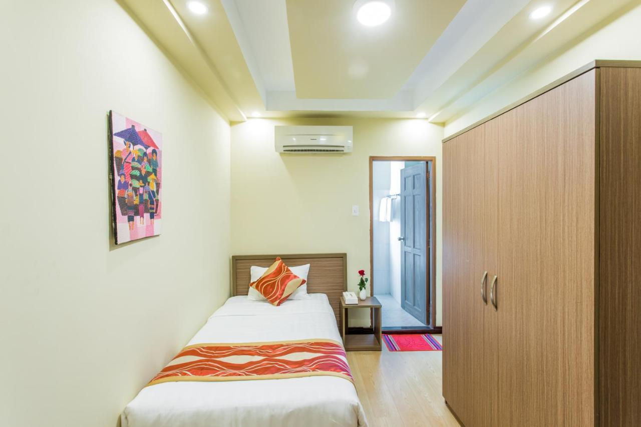 Golden Gate China Town Hotel Yangon Ngoại thất bức ảnh