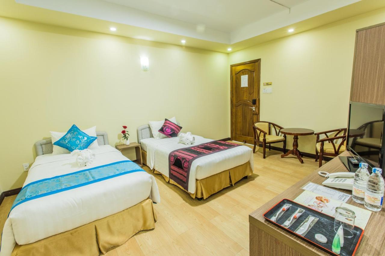 Golden Gate China Town Hotel Yangon Ngoại thất bức ảnh